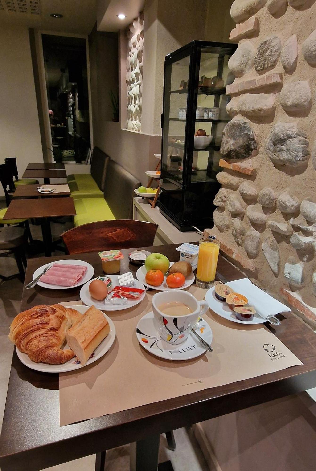 טרבה Cit'Hotel De La Marne מראה חיצוני תמונה