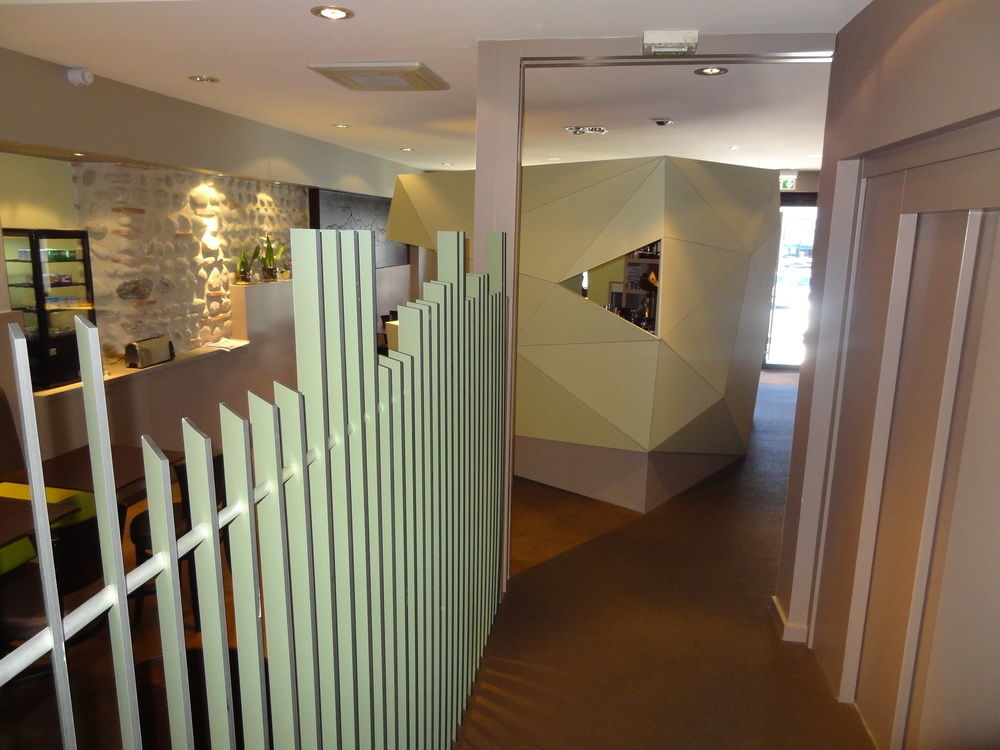 טרבה Cit'Hotel De La Marne מראה חיצוני תמונה