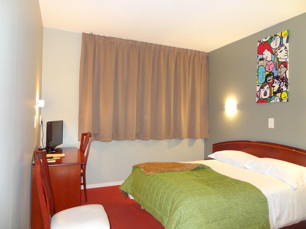 טרבה Cit'Hotel De La Marne מראה חיצוני תמונה