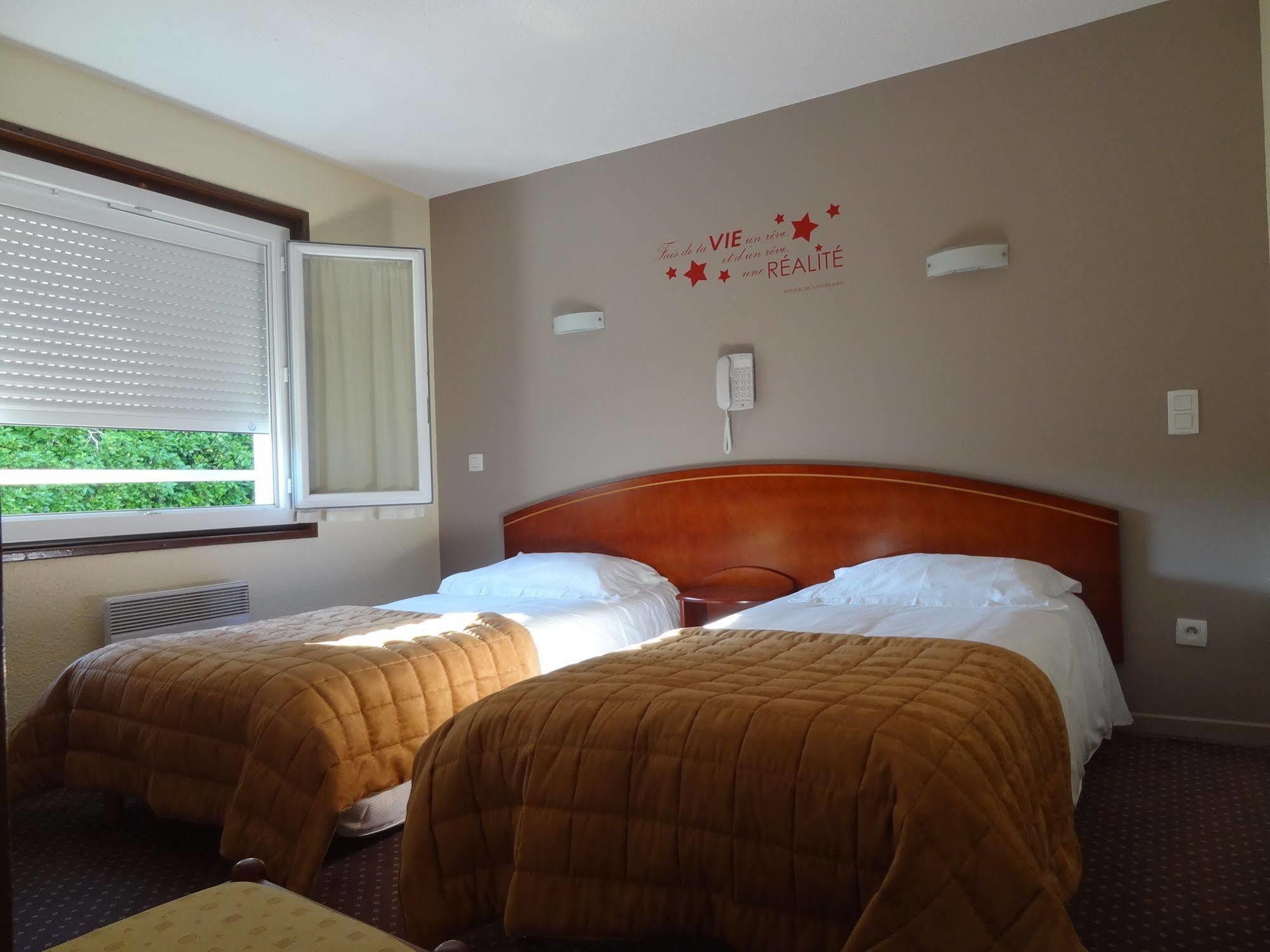 טרבה Cit'Hotel De La Marne מראה חיצוני תמונה