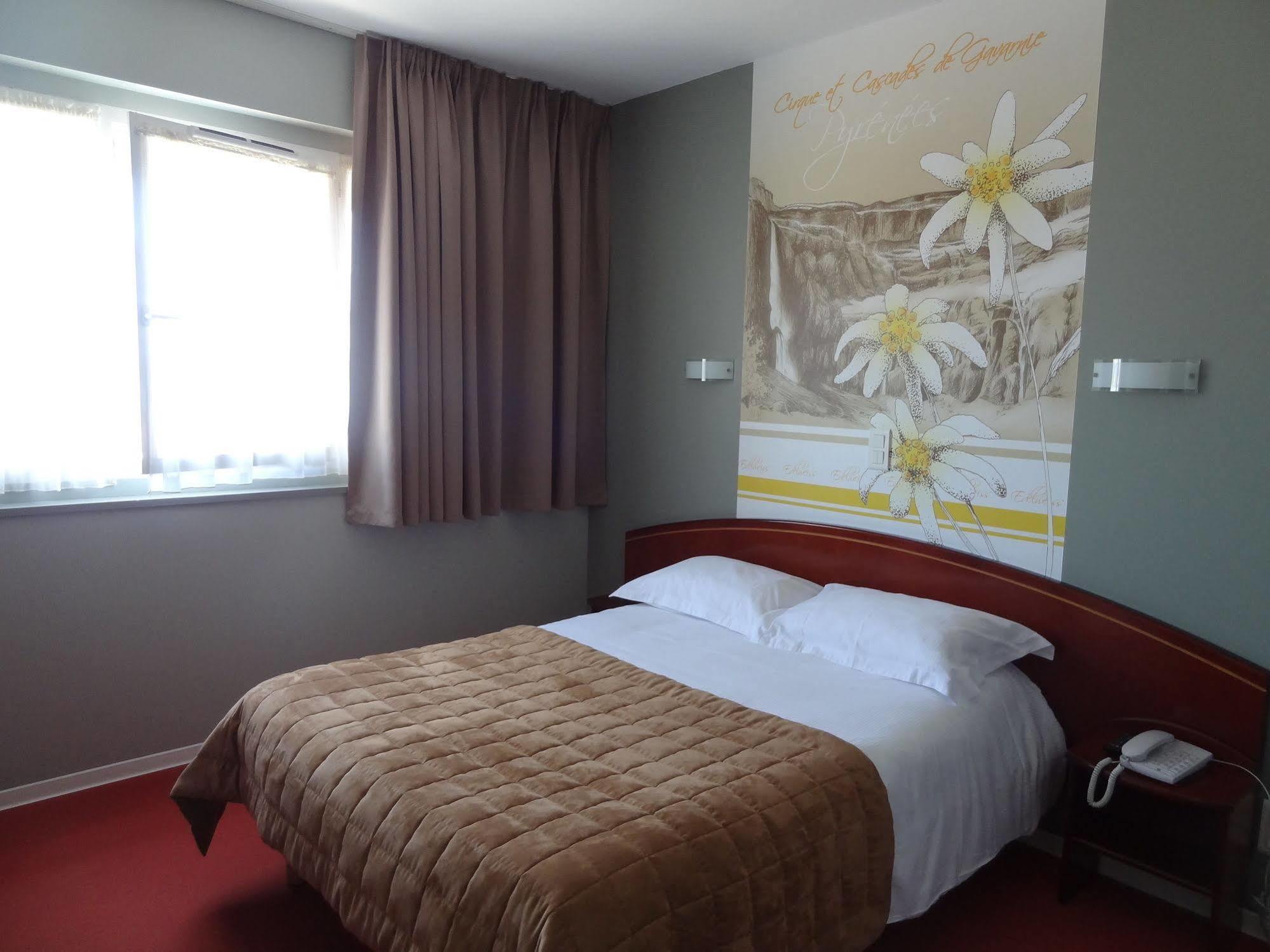 טרבה Cit'Hotel De La Marne מראה חיצוני תמונה