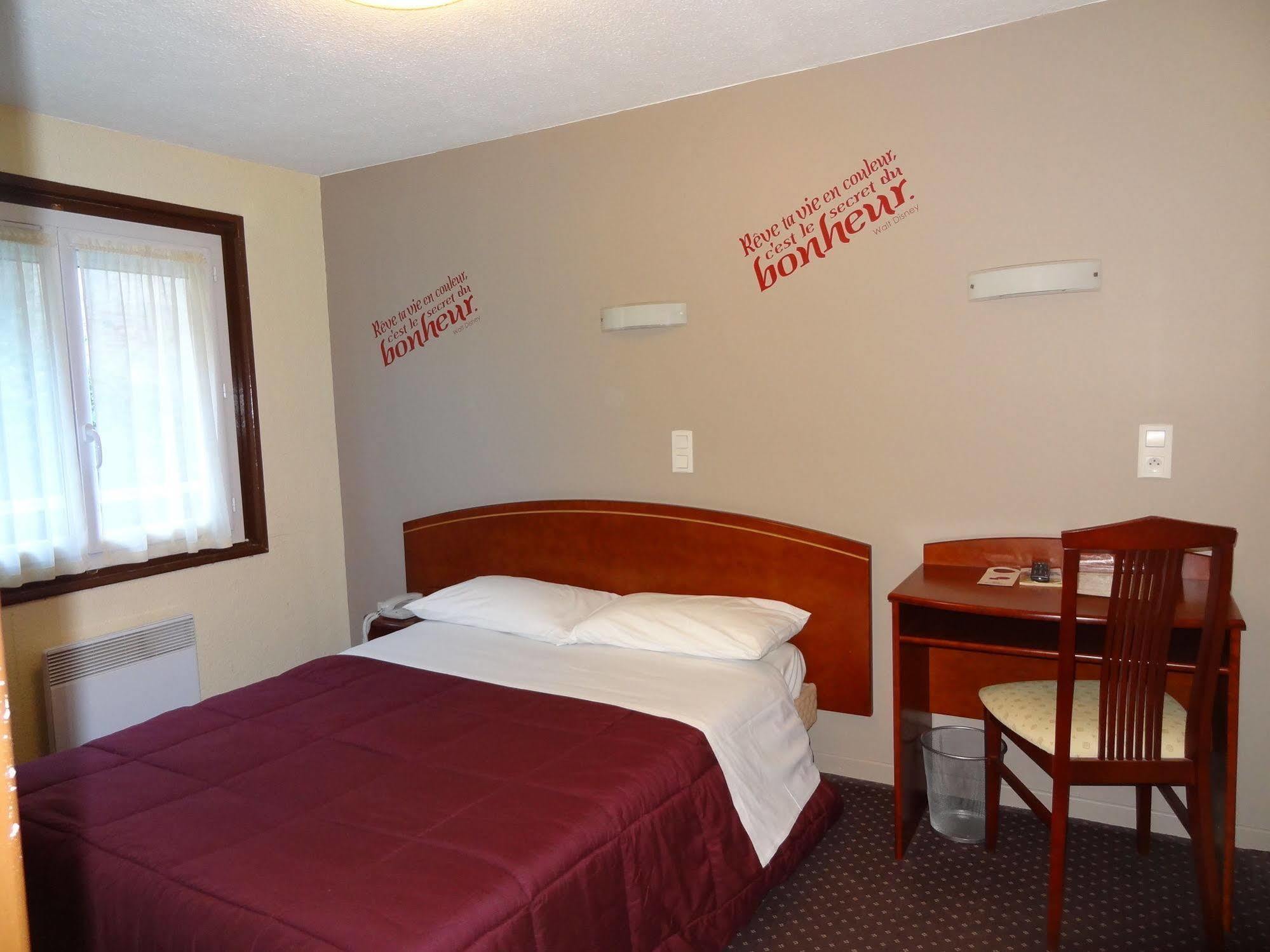 טרבה Cit'Hotel De La Marne מראה חיצוני תמונה