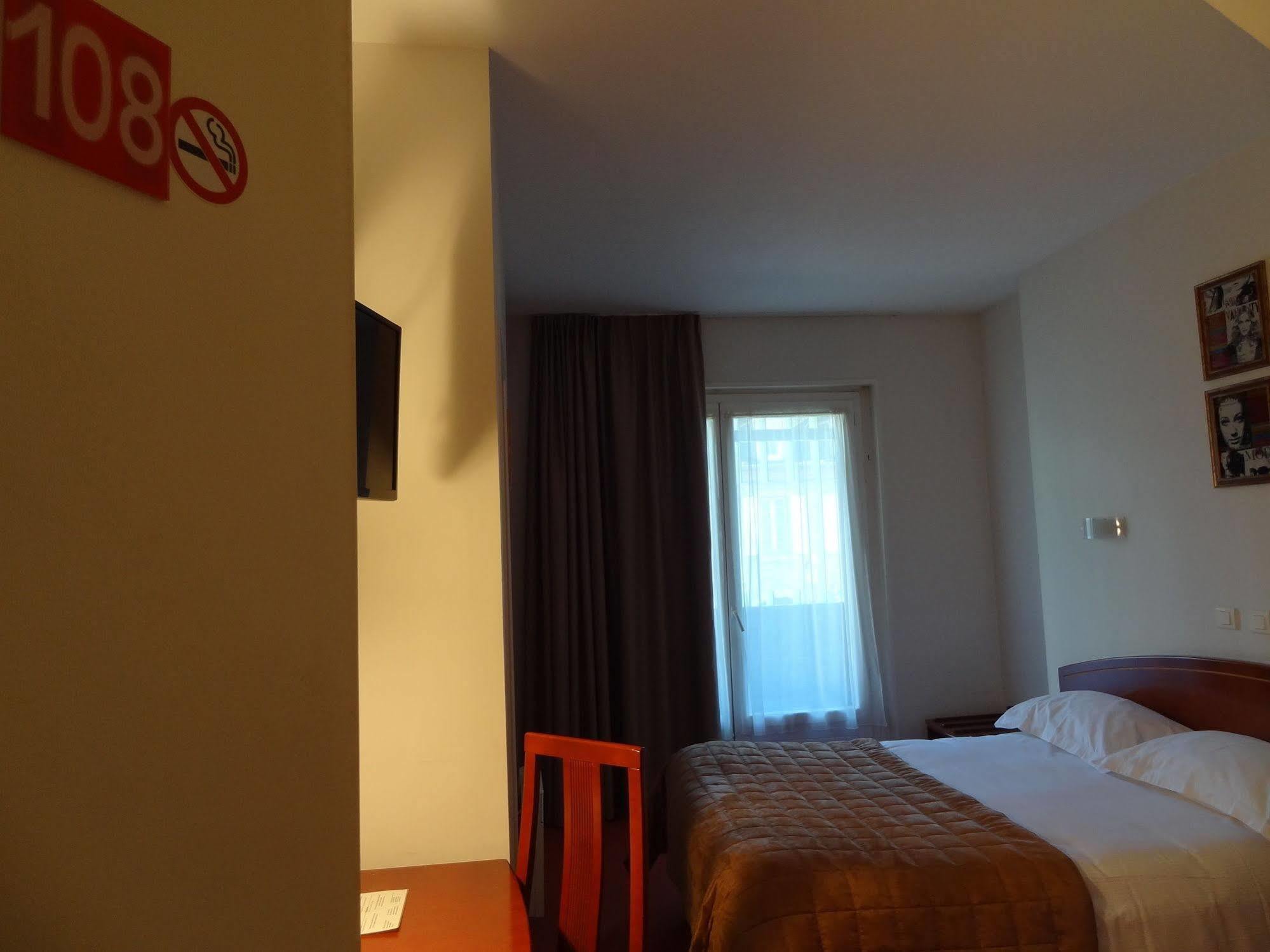 טרבה Cit'Hotel De La Marne מראה חיצוני תמונה
